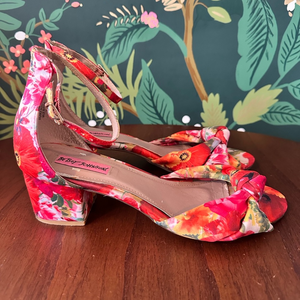 Betsey Johnson Floral Ankle Wedge Heels (Size 8.5)
